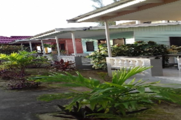 Hotel Roots Bamboo Beach Resort (Whitehall)